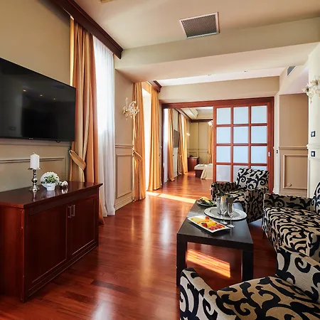 Bo Palazzo Hotel 4*